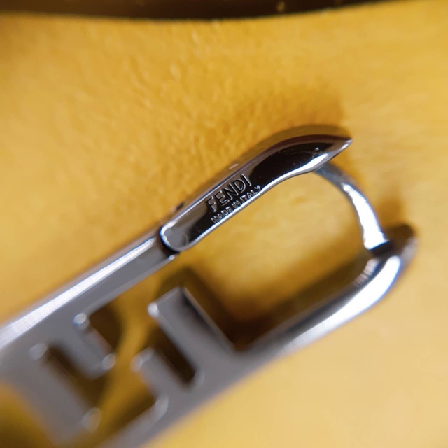 フェンディ FENDI シングルピアス オーロック 片耳用 ウルトラブラック