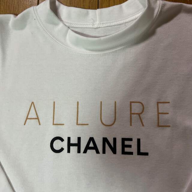 CHANEL(シャネル)のヴィンテージシャネルCHANELコスメスタッフ限定Tシャツ新品未使用品 レディースのトップス(Tシャツ(長袖/七分))の商品写真