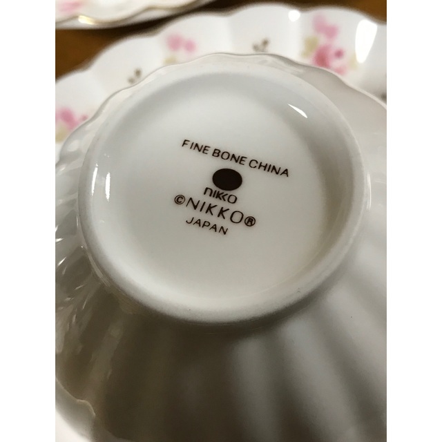 NIKKO(ニッコー)のFINE BONE CHINA   NIKKO カップアンドソーサー5客組 インテリア/住まい/日用品のキッチン/食器(食器)の商品写真