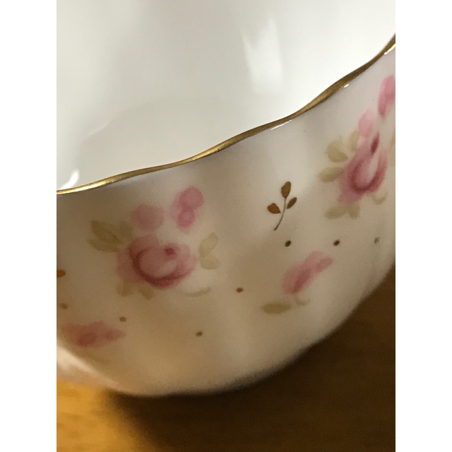 NIKKO(ニッコー)のFINE BONE CHINA   NIKKO カップアンドソーサー5客組 インテリア/住まい/日用品のキッチン/食器(食器)の商品写真