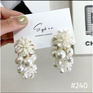 立体フラワー×パールピアス/イヤリング　ウェディングアクセサリー(その他)