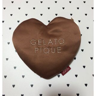 ジェラートピケ(gelato pique)の新品未使用🌟2022年バレンタイン商品　ジェラートピケ　ハートポーチ(ポーチ)