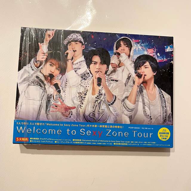 Sexy Zone(セクシー ゾーン)のWelcome to Sexy Zone Tour（初回限定盤BD）Blu-r エンタメ/ホビーのDVD/ブルーレイ(ミュージック)の商品写真