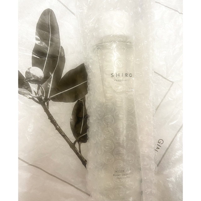 shiro(シロ)のshiroホワイトリリールームフレグランスレフィル新品 コスメ/美容のリラクゼーション(アロマディフューザー)の商品写真