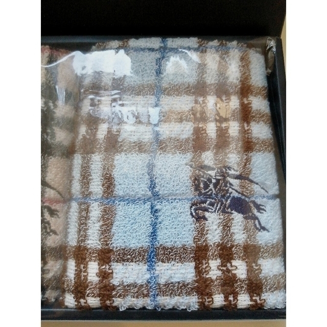 BURBERRY(バーバリー)の♪【新品未使用】BURBERRY ウォッシュタオル２枚セット♪ インテリア/住まい/日用品の日用品/生活雑貨/旅行(タオル/バス用品)の商品写真