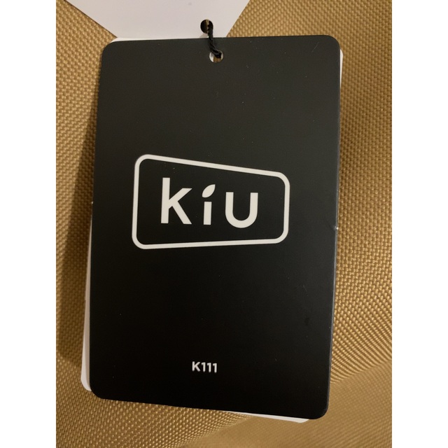 kiu リュックサック ベージュ 新品