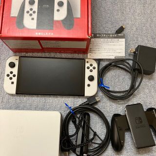 ニンテンドースイッチ(Nintendo Switch)のNintendoSwitch有機ELモデルホワイト動作品(携帯用ゲーム機本体)