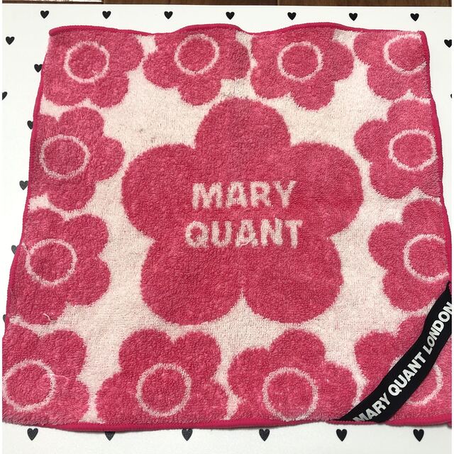 MARY QUANT(マリークワント)の中古品🌟マリークワント　ハンドタオル　ピンク レディースのファッション小物(ハンカチ)の商品写真