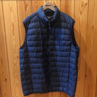 UNIQLO(ダウンベスト ・ ブルー・ネイビー/青色系)のフリマ UNIQLO(ダウンベスト ・ ブルー・ネイビー/青色系)のフリマ