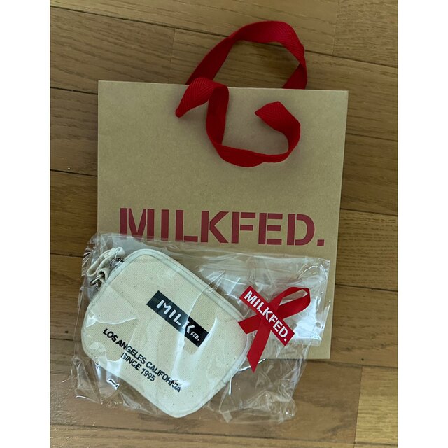 MILKFED.(ミルクフェド)のMILKFED. パスケース　 レディースのファッション小物(パスケース/IDカードホルダー)の商品写真