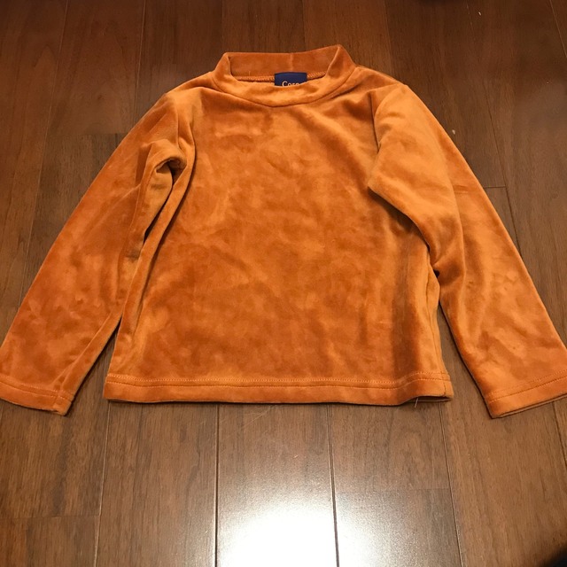 トップス　110cm キッズ/ベビー/マタニティのキッズ服男の子用(90cm~)(Tシャツ/カットソー)の商品写真