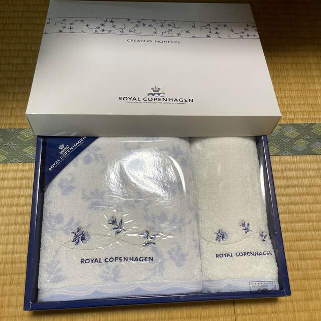 ROYAL COPENHAGEN ロイヤルコペンハーゲン バスタオルとウォッシュタオルの通販 by 33's shop｜ロイヤルコペンハーゲン ならラクマ