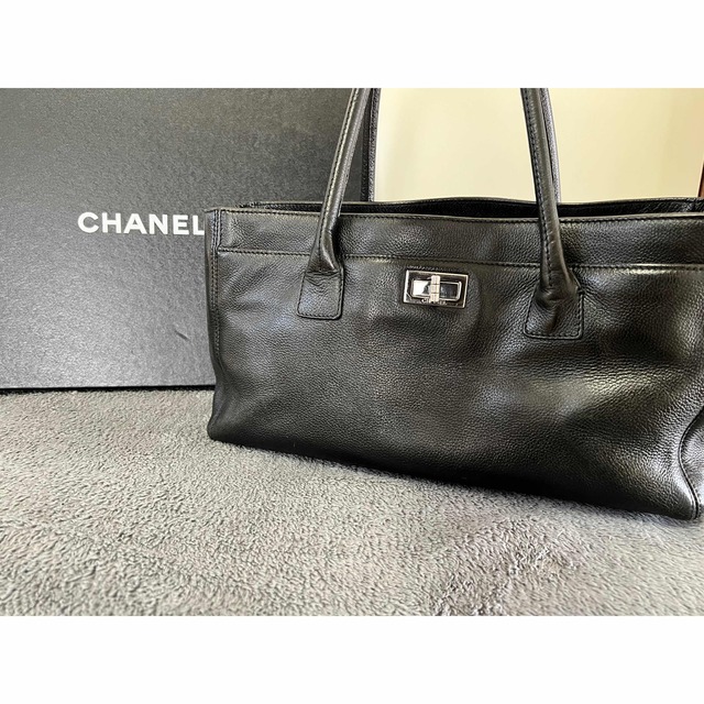 大人気　CHANEL シャネル　2.55エグゼクティブトート　バック