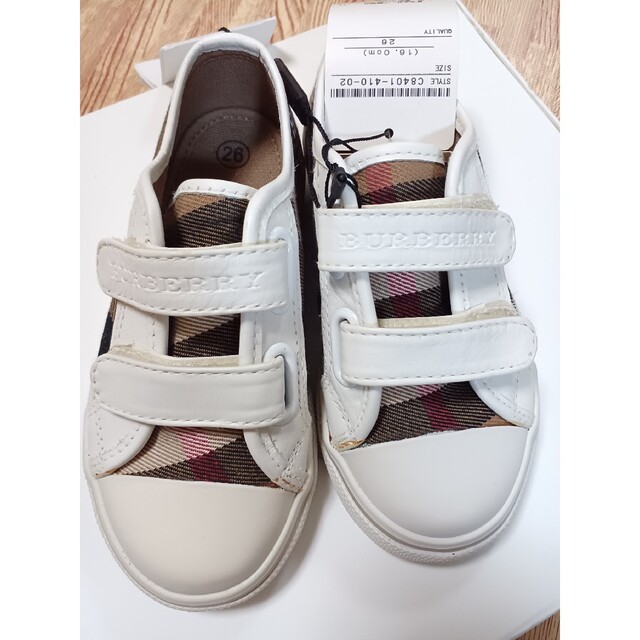 BURBERRY(バーバリー)のバーバリー　スニーカー　16センチ キッズ/ベビー/マタニティのキッズ靴/シューズ(15cm~)(スニーカー)の商品写真