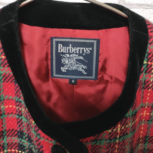 BURBERRY(バーバリー)のBURBERRY　チェック　ノーカラージャケット　赤　レディース　バーバリー レディースのジャケット/アウター(ノーカラージャケット)の商品写真