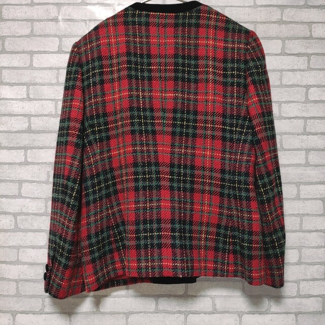 BURBERRY(バーバリー)のBURBERRY　チェック　ノーカラージャケット　赤　レディース　バーバリー レディースのジャケット/アウター(ノーカラージャケット)の商品写真