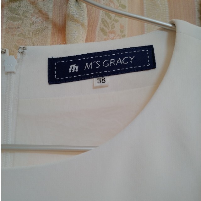 M'S GRACY(エムズグレイシー)のお値下げ中⭐︎M’S GRACY清楚系白×紺ワンピース レディースのワンピース(ひざ丈ワンピース)の商品写真