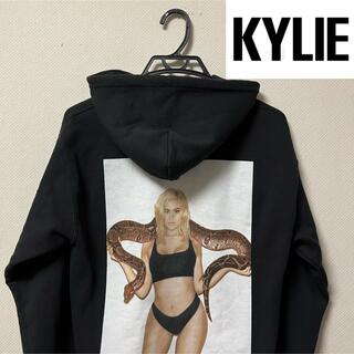 Kylie Cosmetics - KYLIE Sweat Hoodie Black
