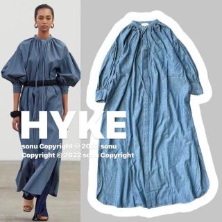 ハイク(HYKE)の2022SS HYKEハイクCHAMBRAY GATHERED DRESS(ロングワンピース/マキシワンピース)