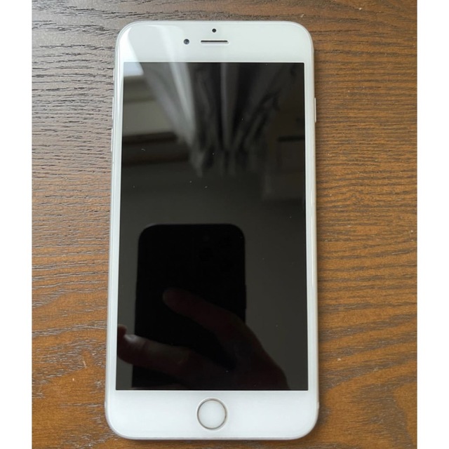 iPhone(アイフォーン)の値下げ！【美品】iPhone 6S plus ホワイト SIMロック解除済 スマホ/家電/カメラのスマートフォン/携帯電話(スマートフォン本体)の商品写真