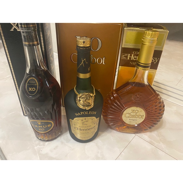 未開封★COURVOISIER【クルボアジェ】 XO グリーン/ナポレオン 旧ラベル コニャック 2本セット 700ml