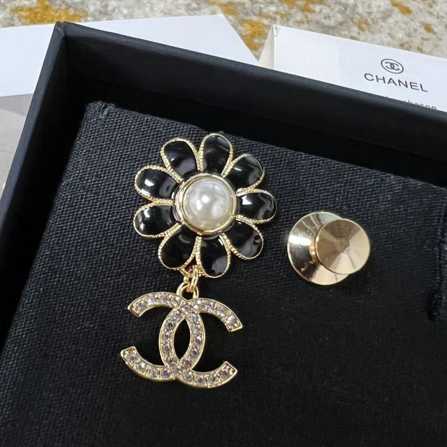 新品未使用‼︎ CHANEL ブローチ duniasapi.com 新品未使用‼︎ CHANEL ブローチ duniasapi.com
