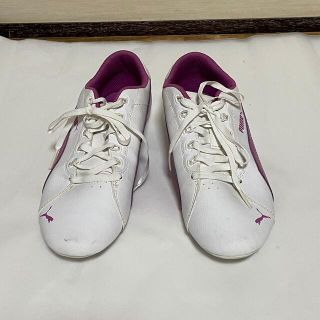 プーマ(PUMA)のPUMA(プーマ)  スニーカー　ホワイト　ピンク(スニーカー)