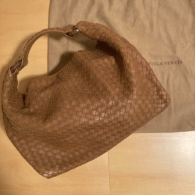 Bottega Veneta(ボッテガヴェネタ)のボッテガヴェネタ　バッグ　キャメル レディースのバッグ(ハンドバッグ)の商品写真