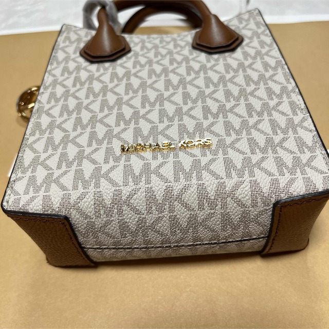 Michael Kors(マイケルコース)のマイケルコース2wayショルダーバッグ　　　ミニクロスボディバッグ〈最終値下げ〉 レディースのバッグ(ショルダーバッグ)の商品写真