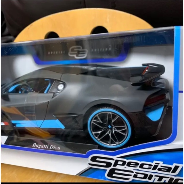 Lamborghini(ランボルギーニ)の新品 1/18マイスト Maisto Bugatti Divo ブガッティ エンタメ/ホビーのおもちゃ/ぬいぐるみ(ミニカー)の商品写真