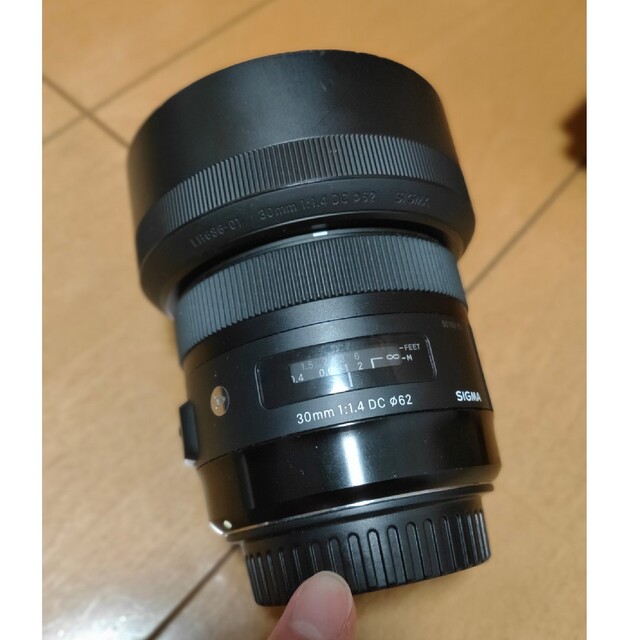 sigma 30mm f1.4 art 単焦点レンズ canon 生まれのブランドで 37%割引
