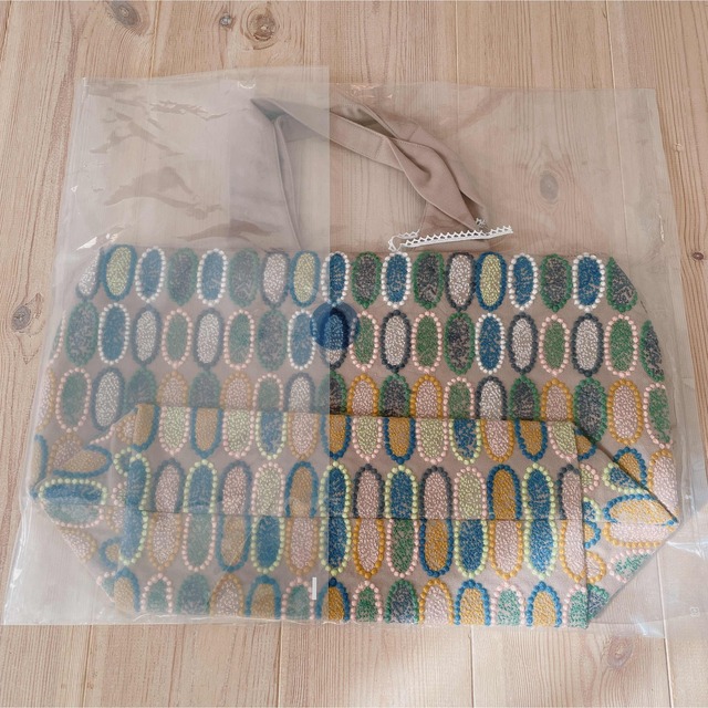 mina perhonen(ミナペルホネン)の新品　貴重　ミナペルホネン　tarte パニーニバッグ レディースのバッグ(ハンドバッグ)の商品写真