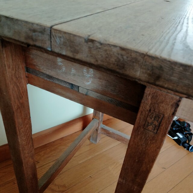 昔の学校の木製机 インテリア/住まい/日用品の机/テーブル(その他)の商品写真