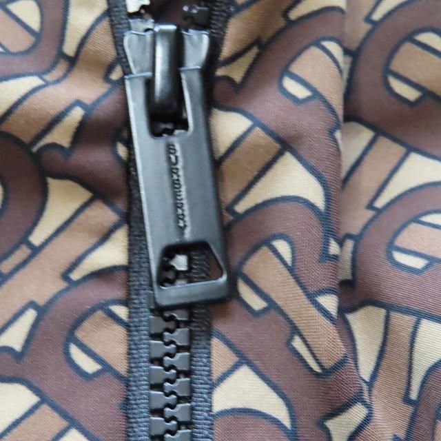 新品バーバリークロップドトップショート丈トップスBurberryT 新品バーバリークロップドトップショート丈トップスBurberryT
