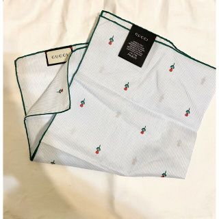 グッチ(Gucci)のGUCCI グッチ　スカーフ　ハンカチ　フラワー　ブルー(バンダナ/スカーフ)