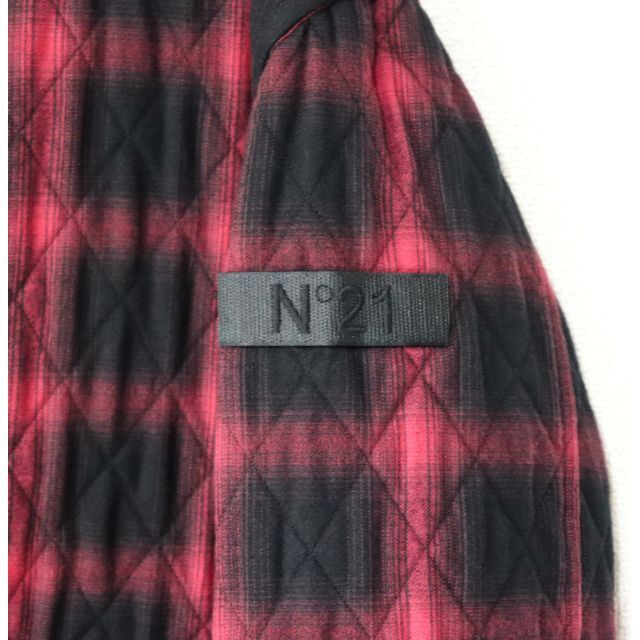 N°21 - 152,900円新品【N°21 】リバーシブル 中わたジャケット40 N°21 - 152,900円新品【N°21 】リバーシブル 中わたジャケット40