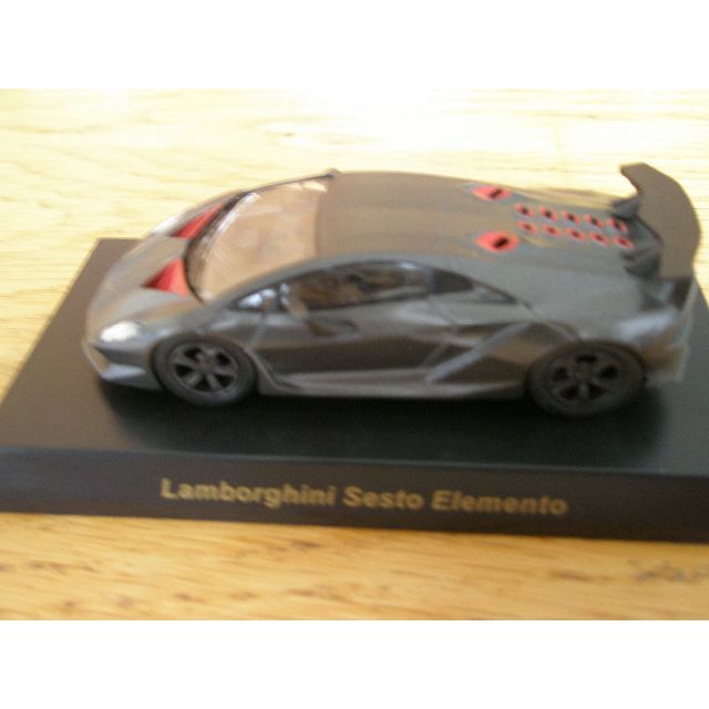Lamborghini(ランボルギーニ)の1/64スケール　京商製　ランボルギーニ・ヴェネーノ＆セストエレメント エンタメ/ホビーのおもちゃ/ぬいぐるみ(ミニカー)の商品写真