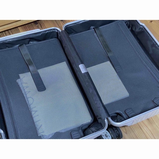 正規取扱店】 RIMOWA ホワイトグロス 62L M ハイブリッドチェックイン