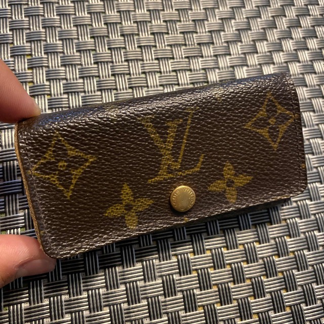 LOUIS VUITTON(ルイヴィトン)のルイヴィトン　キーケース レディースのファッション小物(キーケース)の商品写真