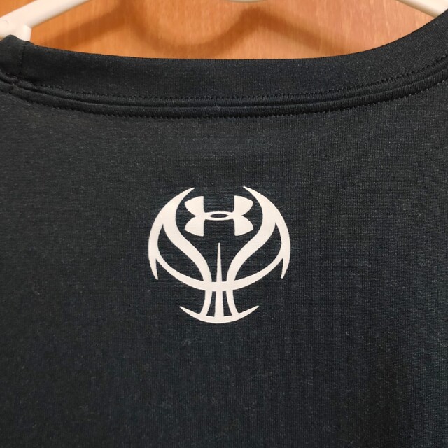 UNDER ARMOUR(アンダーアーマー)のアンダーアーマー バスケットボール Tシャツ MDサイズ ブラック 黒 スポーツ/アウトドアのスポーツ/アウトドア その他(バスケットボール)の商品写真