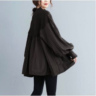 ユナイテッドアローズ(UNITED ARROWS)のINTERPLANET シャツ+ニット プリーツ ケーブル 袖ボリューム 黒美品(シャツ/ブラウス(長袖/七分))