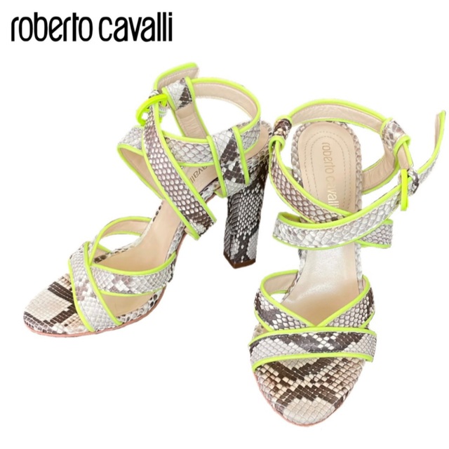 Roberto Cavalli(ロベルトカヴァリ)のロベルトカヴァリ サンダル ハイヒール ベージュ グレー パイソン 23cm レディースの靴/シューズ(サンダル)の商品写真