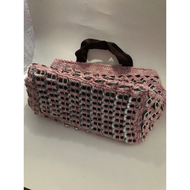 ハンドバック　プルタブリサイクル　ハンドメイド　ピンク ハンドメイドのファッション小物(バッグ)の商品写真