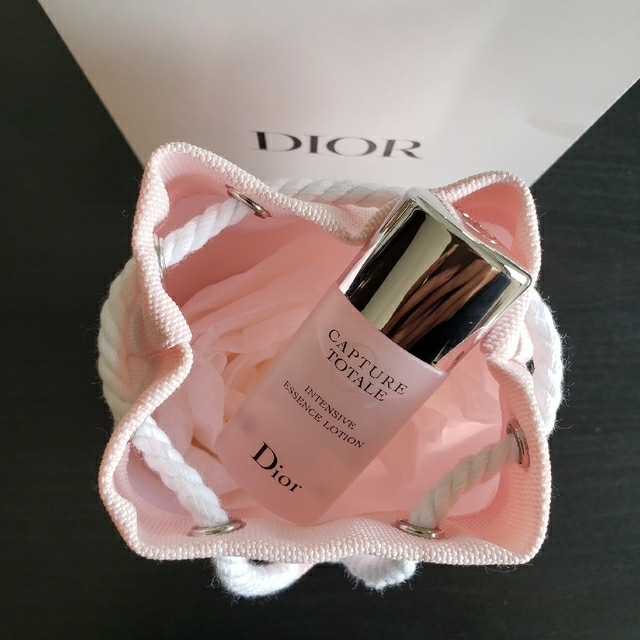 Dior(ディオール)のDIOR カプチュール化粧水&巾着 コスメ/美容のキット/セット(サンプル/トライアルキット)の商品写真