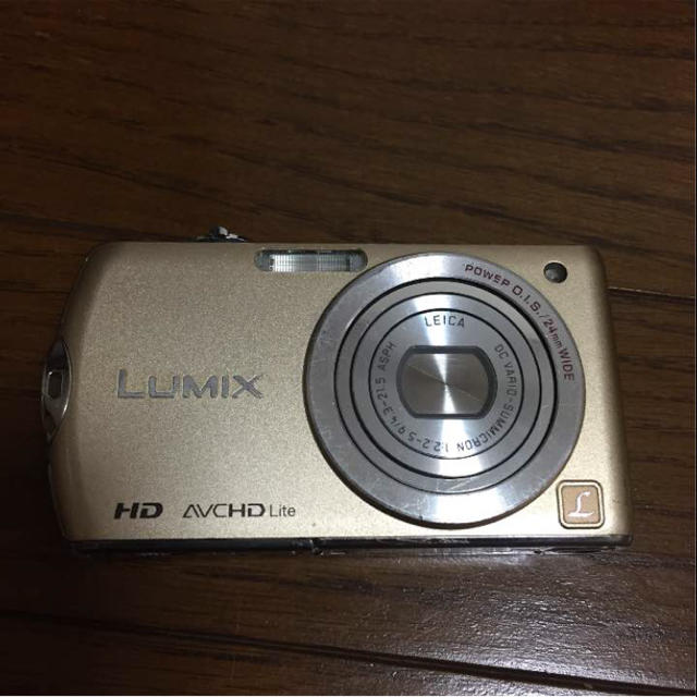 Panasonic(パナソニック)の美品☆ デジカメ Panasonic LUMIX DMC-FX70 スマホ/家電/カメラのカメラ(コンパクトデジタルカメラ)の商品写真