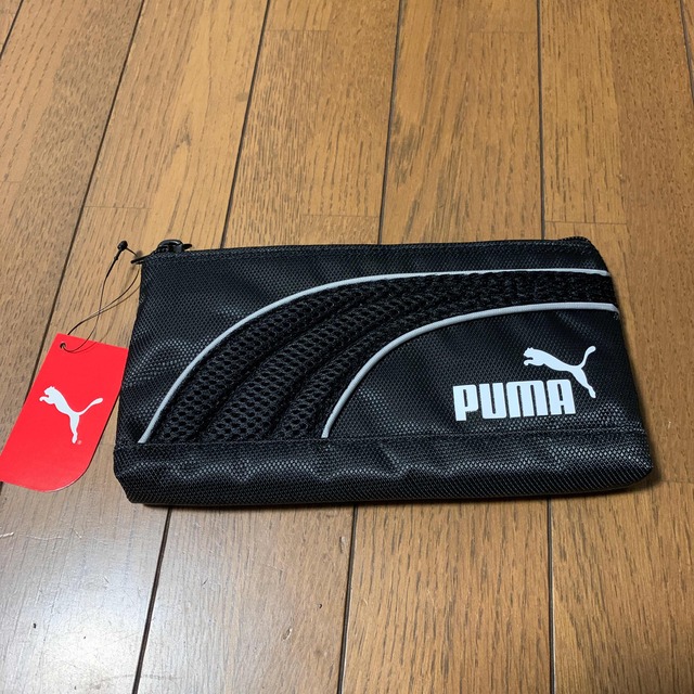 PUMA(プーマ)の新品PUMAペンケース　ポーチ インテリア/住まい/日用品の文房具(ペンケース/筆箱)の商品写真