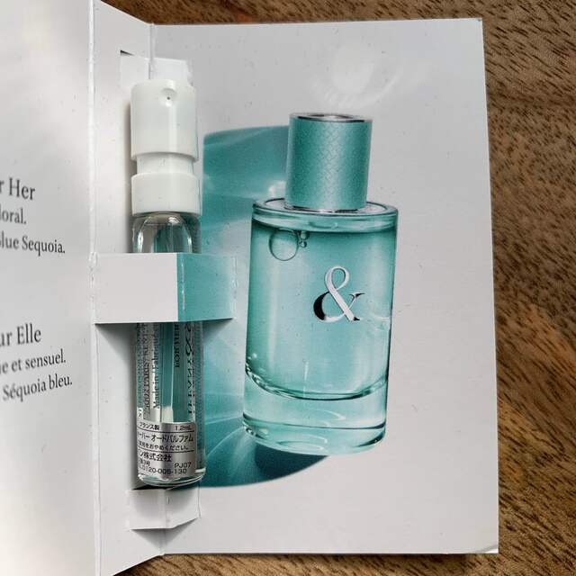 Tiffany & Co.(ティファニー)のティファニー&ラブ　フォーハー　オードパルファム　1.2ml コスメ/美容の香水(香水(女性用))の商品写真