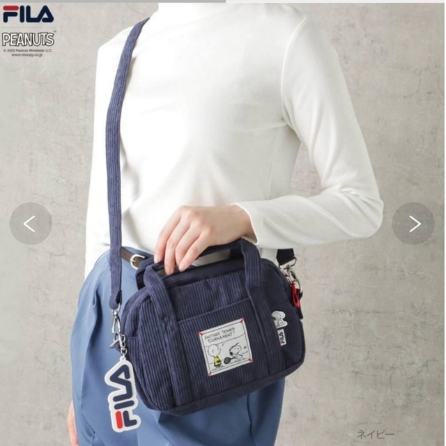 FILA(フィラ)のFILA×PEANUTS SNOOPY コーデュロイハーフムーンショルダーバッグ レディースのバッグ(ショルダーバッグ)の商品写真