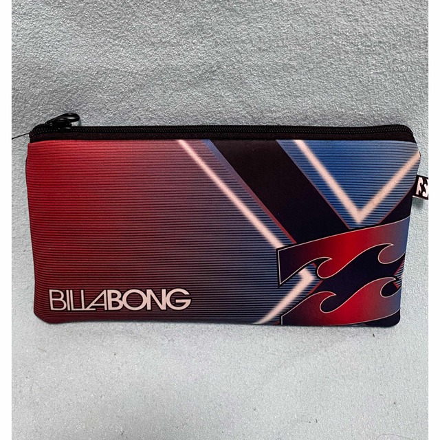 billabong(ビラボン)のbillabongsビラボン　ポーチ レディースのファッション小物(ポーチ)の商品写真