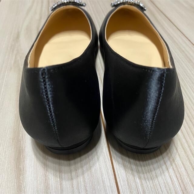 パンプス マノロブラニク ハンギシ風フラットシューズ パンプス マノロブラニク ハンギシ風フラットシューズ